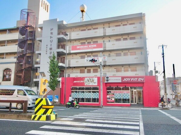 ドミトリー甲子園の物件外観写真